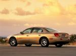 Oldsmobile Aurora 2000 года